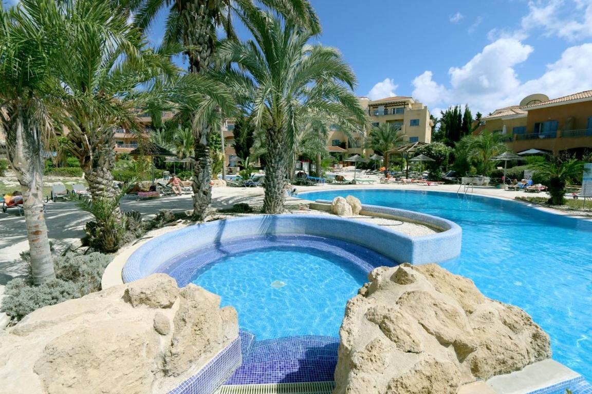 Victor Apartment Paphos Buitenkant foto